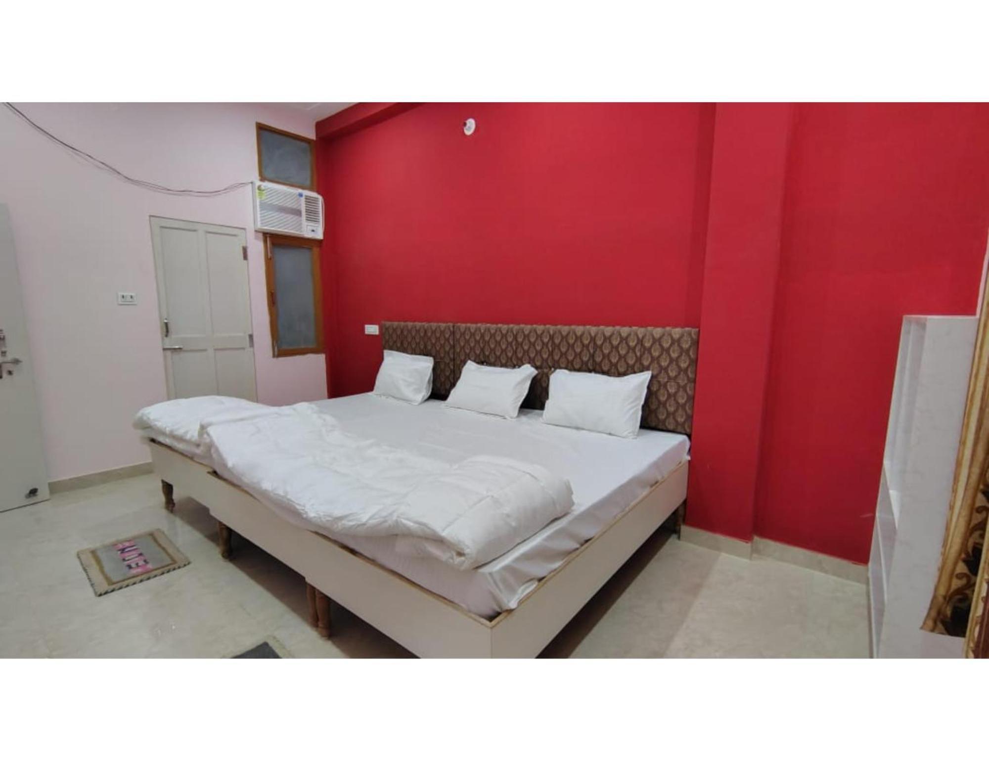 Shree Puram Hotell Varanasi Eksteriør bilde